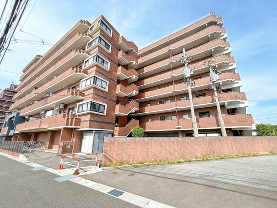apartment 富山県富山市城川原３丁目
地図を見る