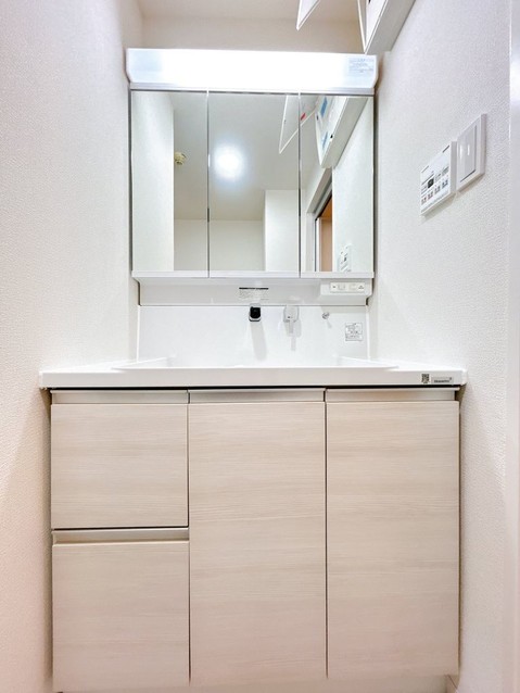 apartment 富山県富山市稲荷元町３丁目
地図を見る