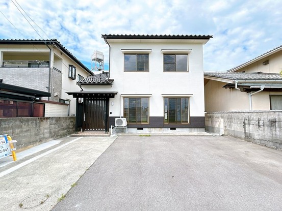 apartment 富山県富山市堀川町
地図を見る