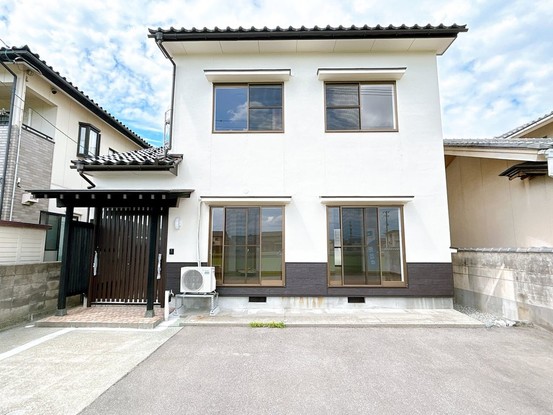 apartment 富山県富山市堀川町
地図を見る