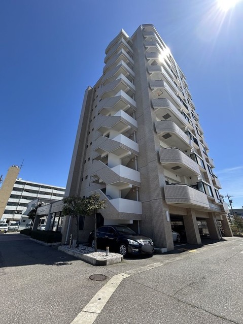 apartment 石川県金沢市割出町15番地1 中村店舗