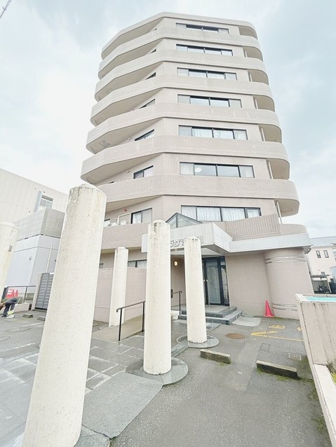 apartment 石川県金沢市割出町15番地1 中村店舗
