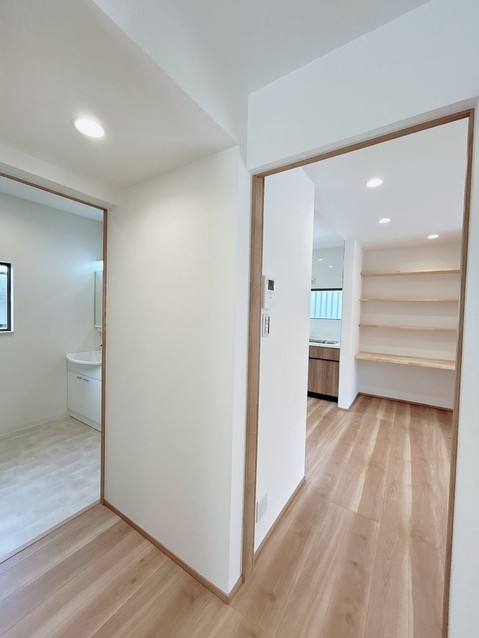 apartment 滋賀県草津市野路東５丁目25-23 マリーベルハイツE棟 101号室