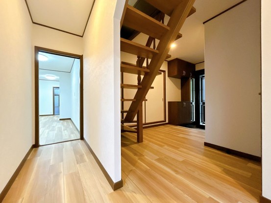 detached 三重県名張市鴻之台１番町35-1 ラフレシール101号室