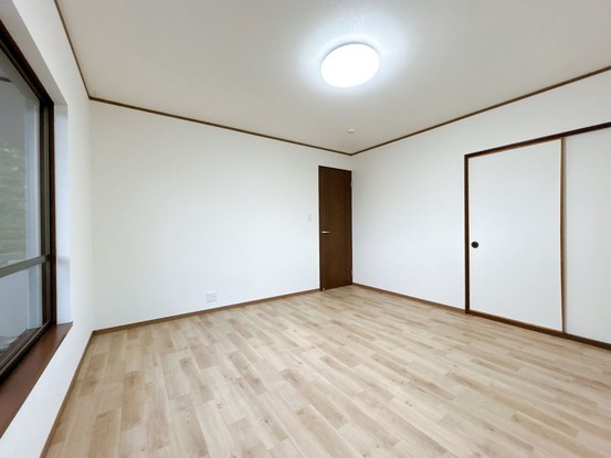 detached 三重県名張市鴻之台１番町35-1 ラフレシール101号室