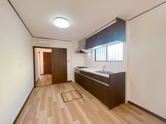 detached 三重県名張市鴻之台１番町35-1 ラフレシール101号室