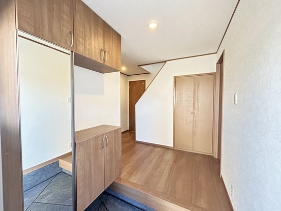 detached 三重県名張市鴻之台１番町35-1 ラフレシール101号室