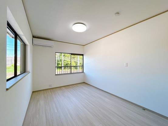 detached 三重県名張市鴻之台１番町35-1 ラフレシール101号室
