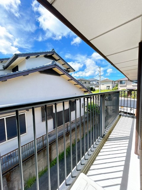 detached 三重県名張市鴻之台１番町35-1 ラフレシール101号室