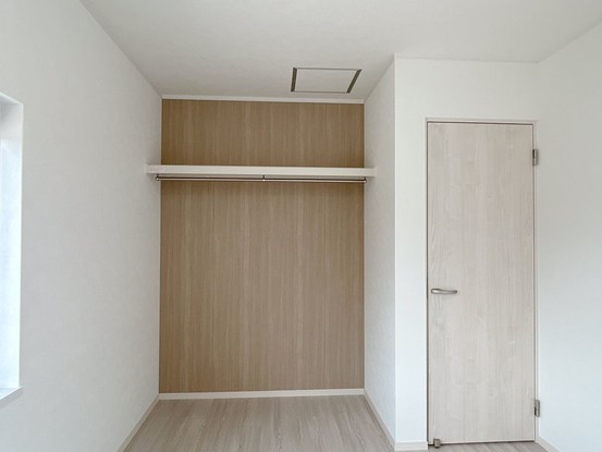 detached 三重県名張市鴻之台１番町35-1 ラフレシール101号室