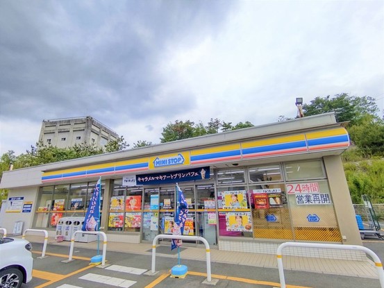 detached 三重県名張市鴻之台１番町35-1 ラフレシール101号室