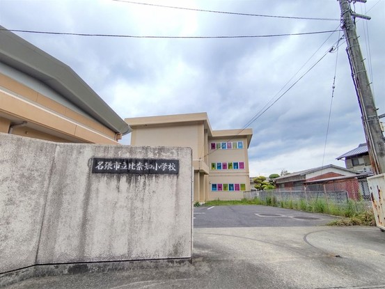 detached 三重県名張市鴻之台１番町35-1 ラフレシール101号室