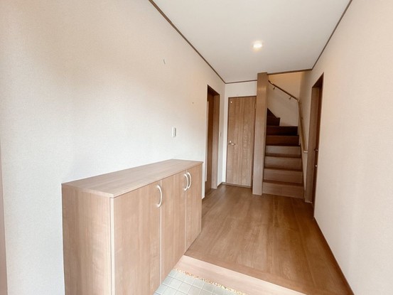 apartment 三重県名張市鴻之台１番町35-1 ラフレシール101号室