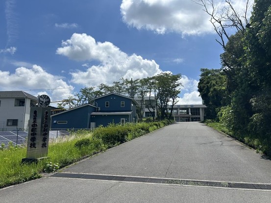 apartment 三重県名張市鴻之台１番町35-1 ラフレシール101号室