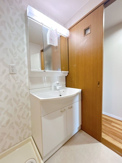 apartment 広島県福山市南蔵王町２丁目４－１８ フローレンス南蔵王 1階北