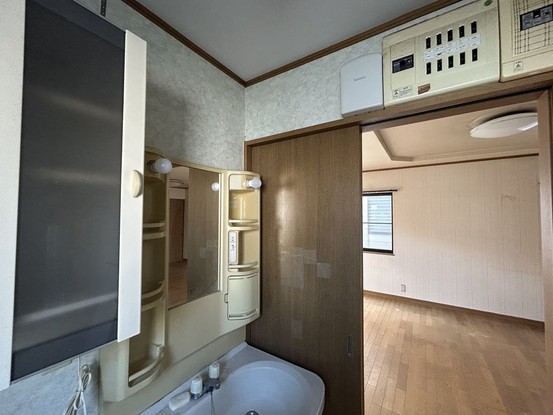 commercial 広島県福山市南蔵王町２丁目４－１８ フローレンス南蔵王 1階北