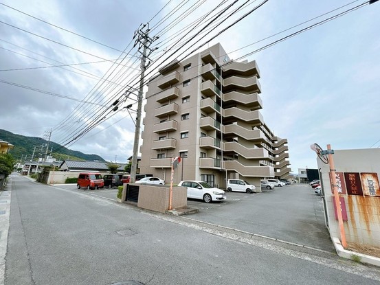 apartment 徳島県板野郡北島町鯛浜字西ノ須30-1