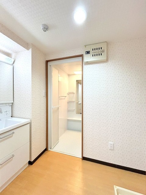 apartment 愛媛県松山市大橋町88番地1 大橋町店舗