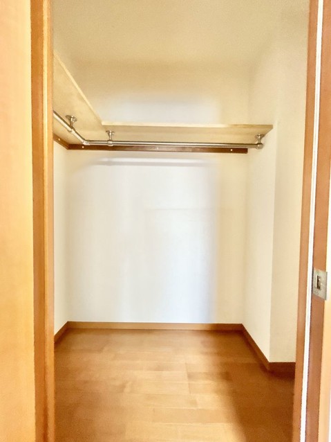 apartment 高知県高知市杉井流21-13 マノワール杉井流 1階北