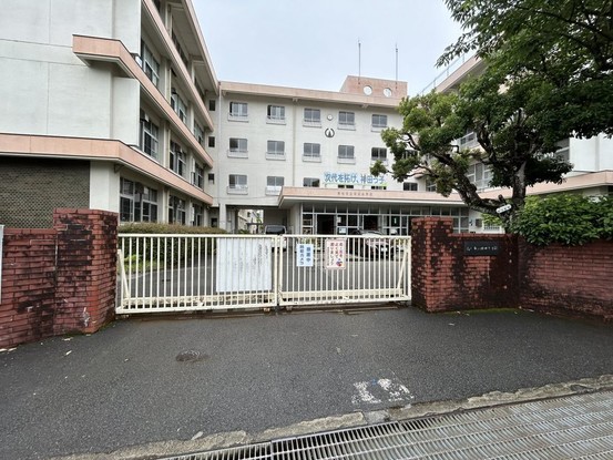 detached 高知県高知市杉井流21-13 マノワール杉井流 1階北