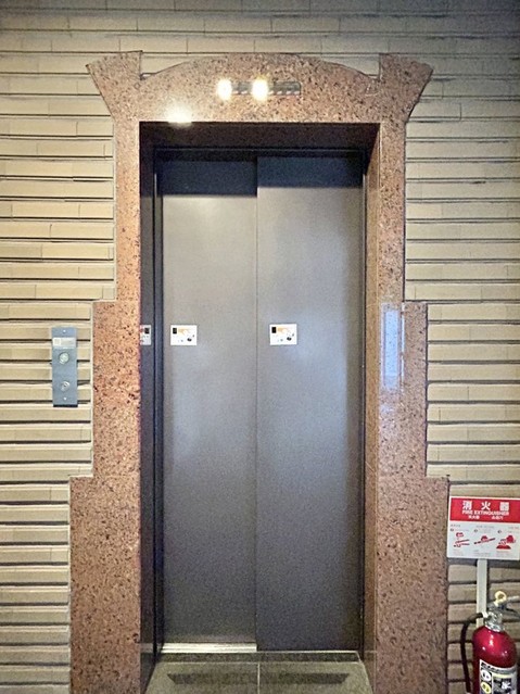 apartment 高知県高知市杉井流21-13 マノワール杉井流 1階北