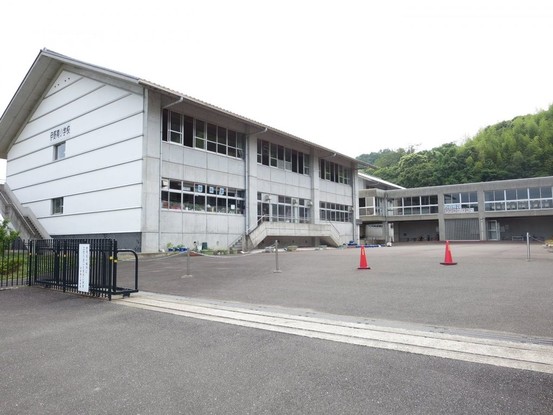detached 高知県高知市杉井流21-13 マノワール杉井流 1階北