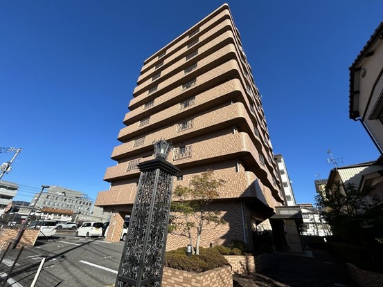 apartment 高知県高知市杉井流21-13 マノワール杉井流 1階北