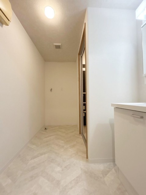 apartment 高知県高知市杉井流21-13 マノワール杉井流 1階北