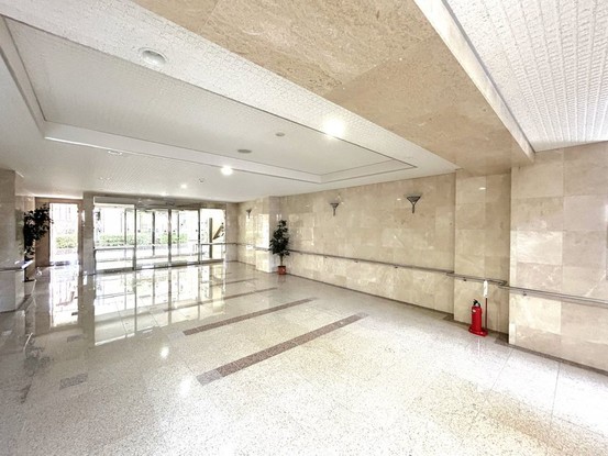 apartment 高知県高知市杉井流21-13 マノワール杉井流 1階北
