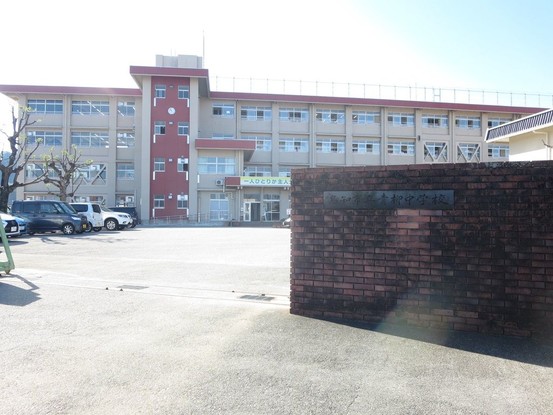 apartment 高知県高知市杉井流21-13 マノワール杉井流 1階北