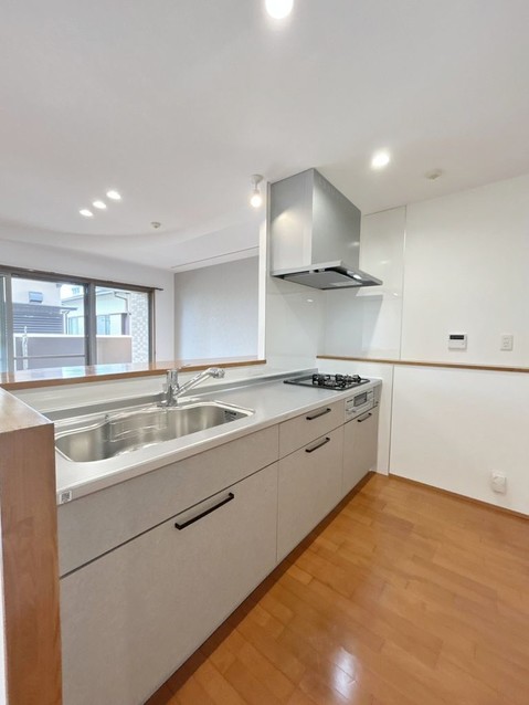 apartment 高知県高知市杉井流21-13 マノワール杉井流 1階北
