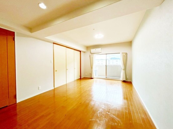 apartment 高知県高知市杉井流21-13 マノワール杉井流 1階北