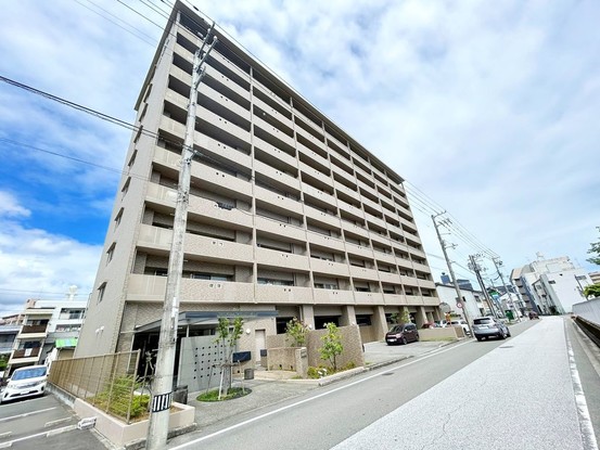 apartment 高知県高知市杉井流21-13 マノワール杉井流 1階北