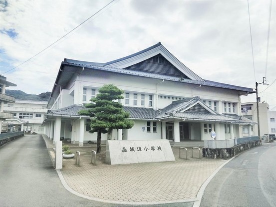 detached 愛媛県宇和島市和霊元町３丁目1-1 ヴェルディール和霊 101号室