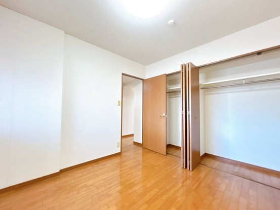 apartment 佐賀県伊万里市二里町八谷搦
地図を見る