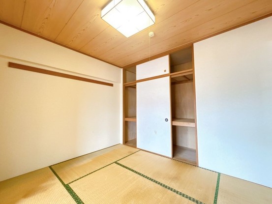 apartment 佐賀県伊万里市二里町八谷搦
地図を見る