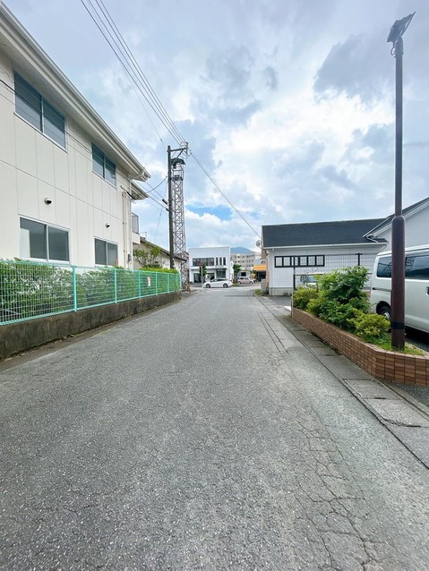 apartment 佐賀県伊万里市二里町八谷搦
地図を見る