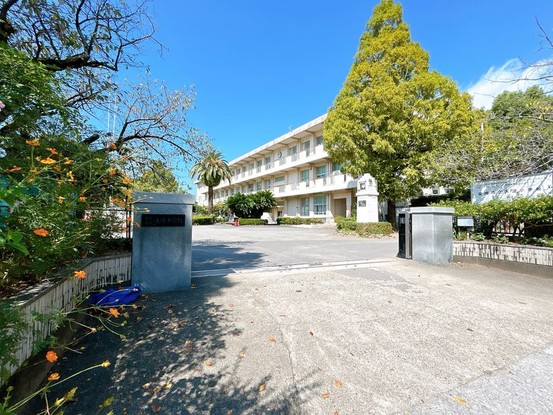 apartment 宮崎県宮崎市淀川１丁目
地図を見る