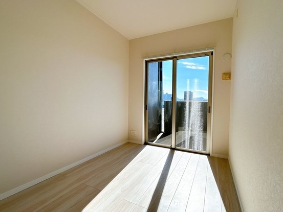 apartment 宮崎県宮崎市橘通東１丁目
地図を見る