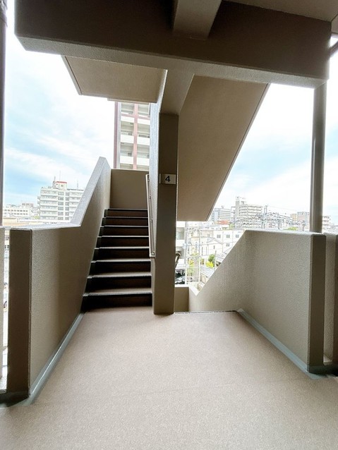 apartment 宮崎県宮崎市橘通東１丁目
地図を見る