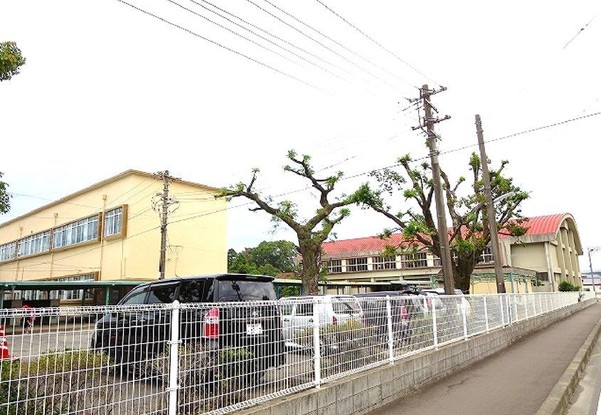 detached 宮崎県児湯郡高鍋町大字南高鍋
地図を見る