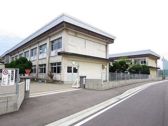 detached 宮崎県児湯郡高鍋町大字南高鍋
地図を見る