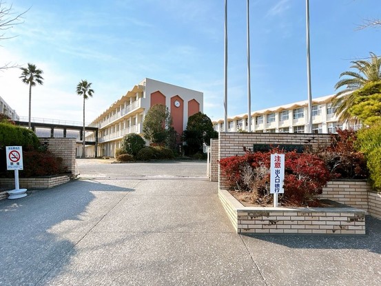 apartment 宮崎県宮崎市花ケ島町京出
地図を見る