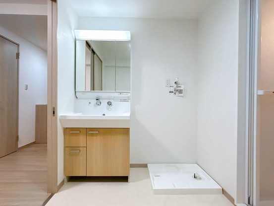 apartment 沖縄県浦添市字宮城4丁目3番14号 1階