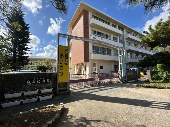 apartment 沖縄県浦添市字宮城4丁目3番14号 1階
