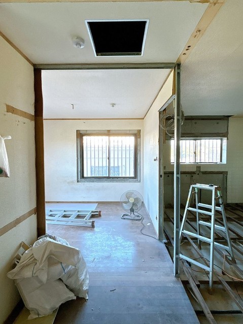 apartment 沖縄県浦添市字宮城4丁目3番14号 1階