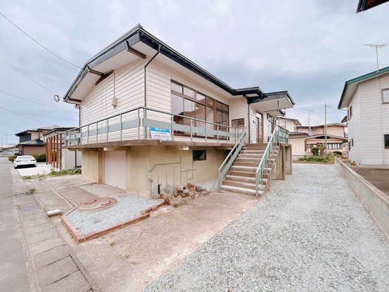 detached 山形県長井市清水町１丁目
地図を見る