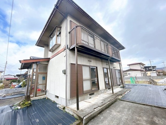 detached 山形県南陽市椚塚
地図を見る