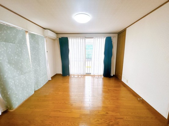 detached 山形県南陽市漆山
地図を見る