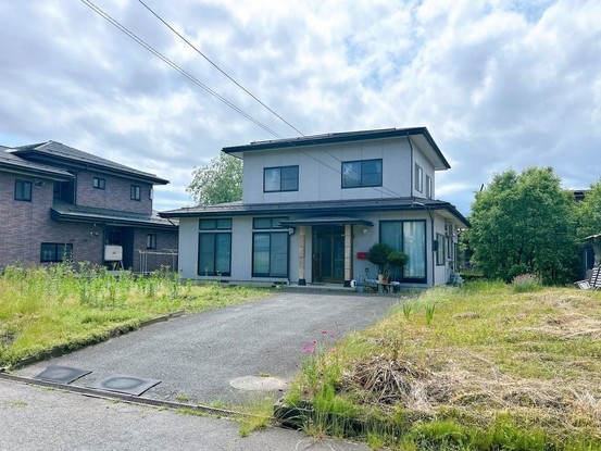 detached 山形県長井市館町南
地図を見る